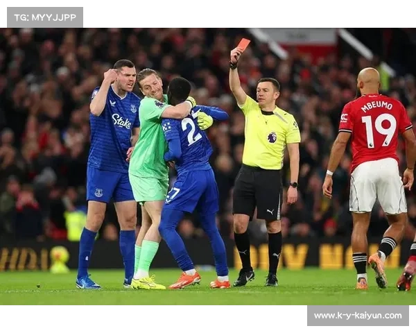 莫耶斯谈贝特：努力训练终获回报，期待其重拾射门靴