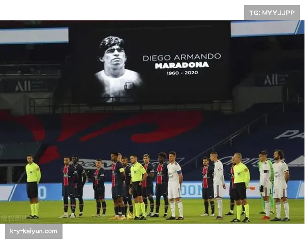 “英超‘非凡时刻’活动走进社区,青少年训练营侧重反击与防守转换练习” “英超‘非凡时刻’活动走进社区,青少年训练营侧重反击与防守转换练习”