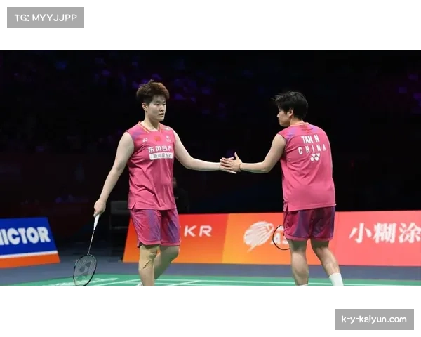 亚锦赛女双半决赛：刘圣书谭宁横扫韩国组合，决赛会师队友